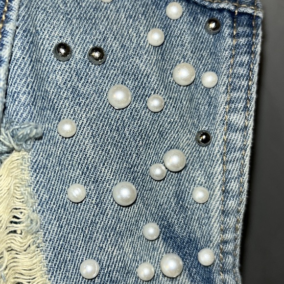 Jeans FAShion denim vest with distressing and beads. NWT. No inside tags.size m - Picture 5 of 7